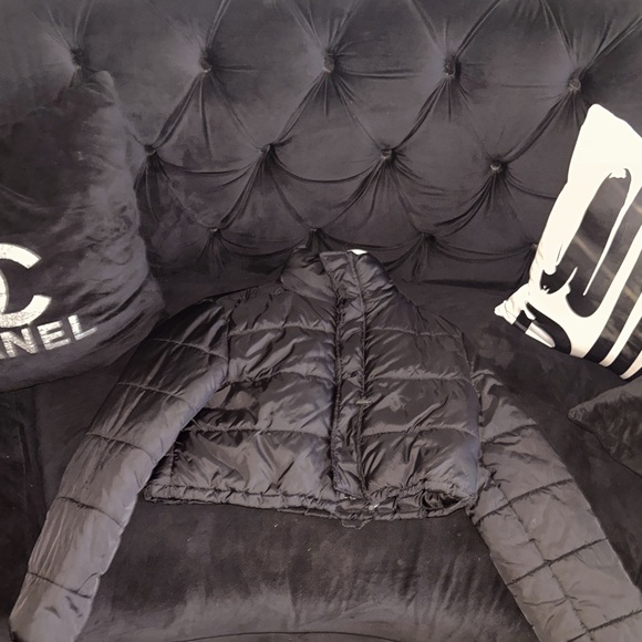 Blk Crop Puffer Coat - Picture 2 of 3